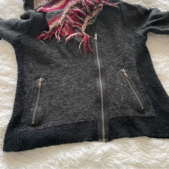 ✅HOST Pick✅ Curio New York Sweater, Large - Picture 7 of 10